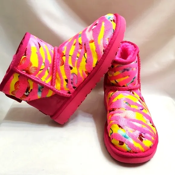 UGG Classic Tiger Flower Mini boots (size 6)