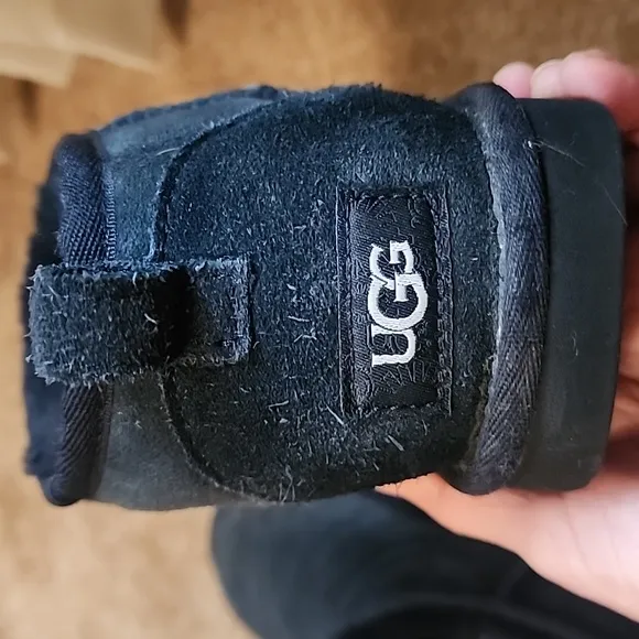 UGG Classic Ultra Mini Boots Size G6/W7