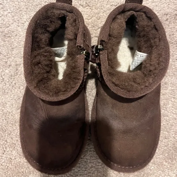 Ugg Classic Ultra Minichocolate brown boots