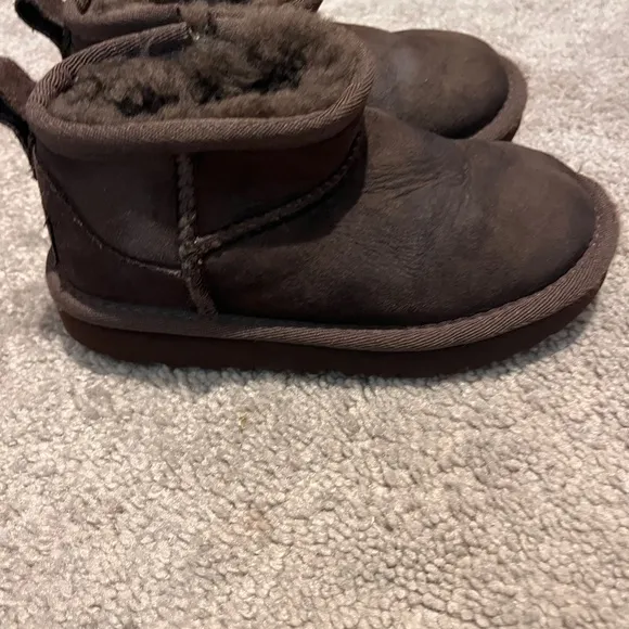 Ugg Classic Ultra Minichocolate brown boots