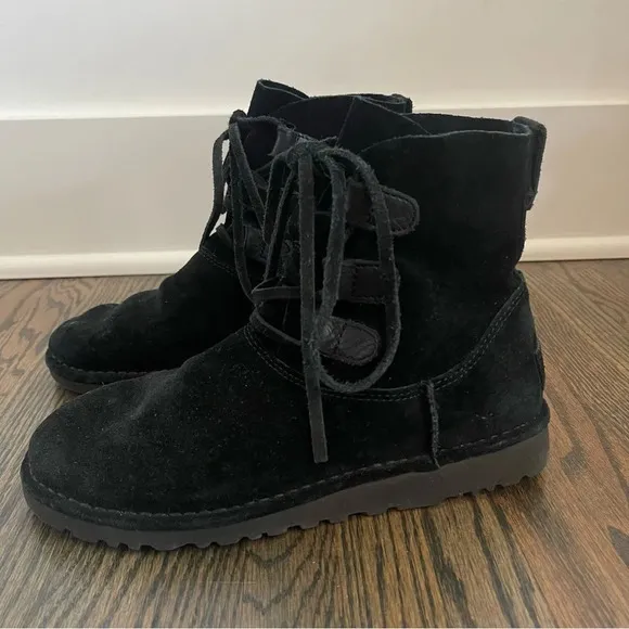 UGG Elvi black suede lace up boots size 6