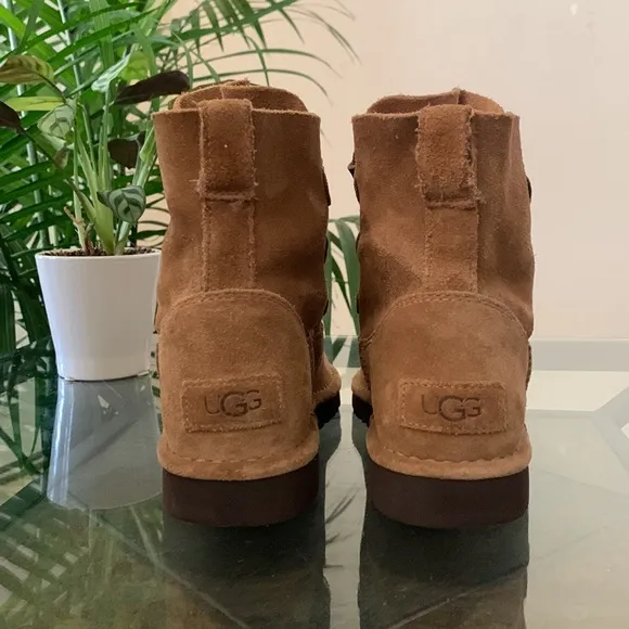 UGG Elvi Chestnut Suede Lace-Up Boots