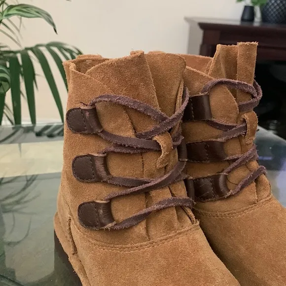UGG Elvi Chestnut Suede Lace-Up Boots