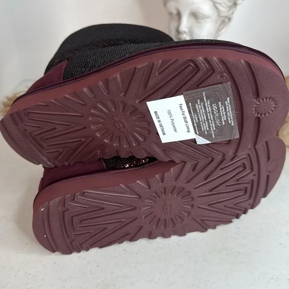 UGG GRAPE CLASSIC MINI MIRROR BALL SEQUIN ANKLE BOOTS, WOMEN US 6