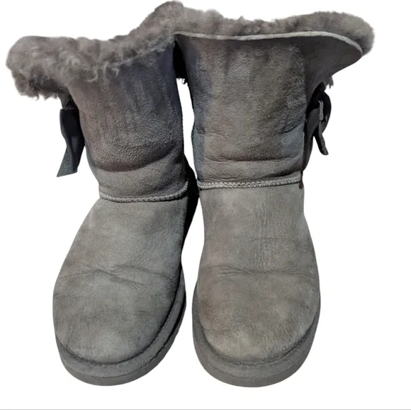 UGG Grey Daelynn Boots Shearling Suede Size 10