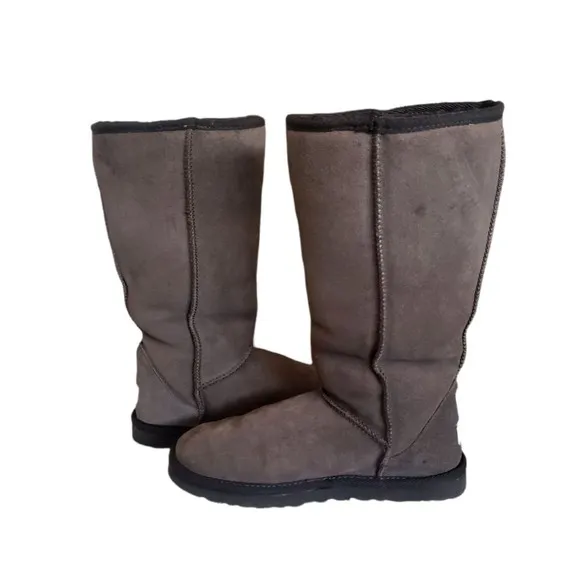 UGG Grey Sheepskin Classic Tall Boots 5815 Women's Size W 7