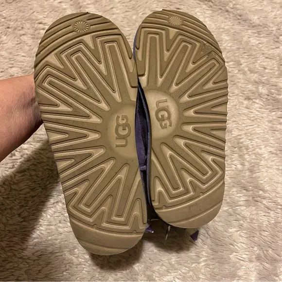 UGG Kids Lavender Stripe Bailey Bow suede Boots Sz 4