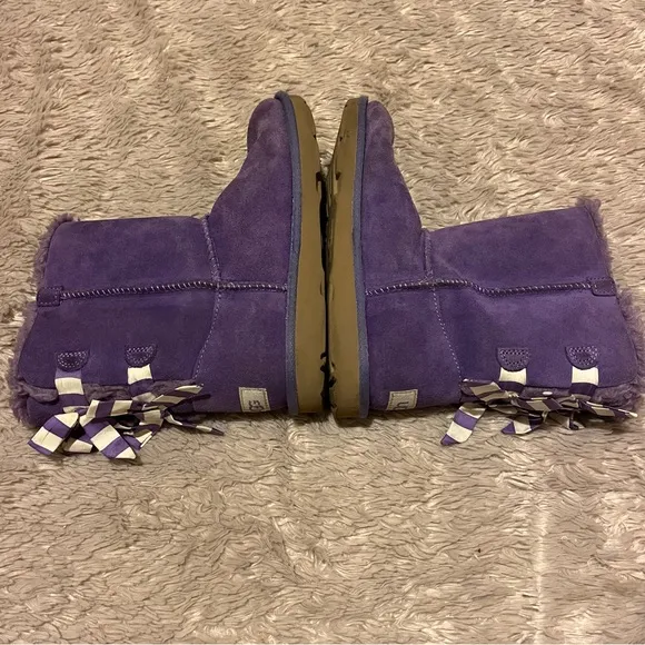 UGG Kids Lavender Stripe Bailey Bow suede Boots Sz 4
