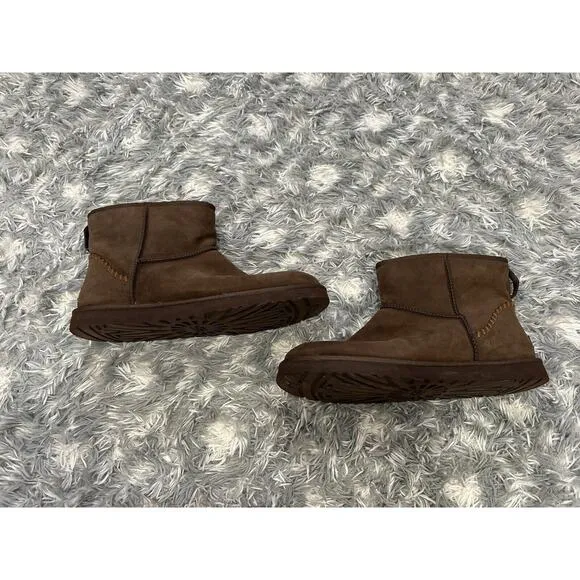 Ugg Men's Classic Mini Short Brown Boots Size 18 1006523