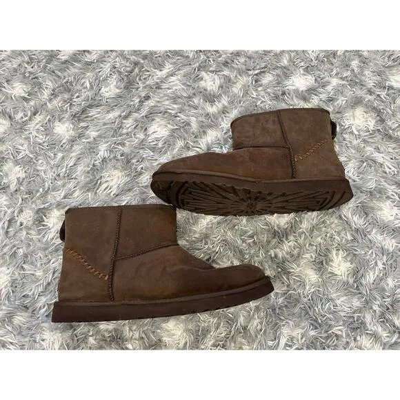 Ugg Men's Classic Mini Short Brown Boots Size 18 1006523