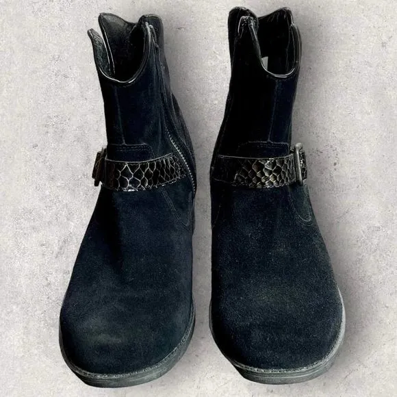 UGG MILNOR Black Suede Snake Strap Ankle Boots with Zipper Size 8 NEW