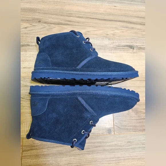 UGG Neumel boots, navy, size US 11