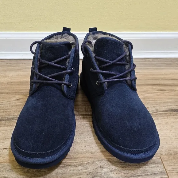 UGG Neumel boots, navy, size US 11