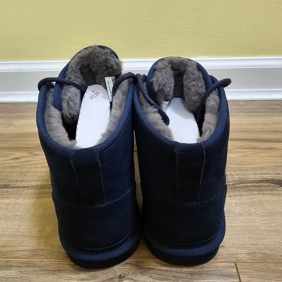 UGG Neumel boots, navy, size US 11