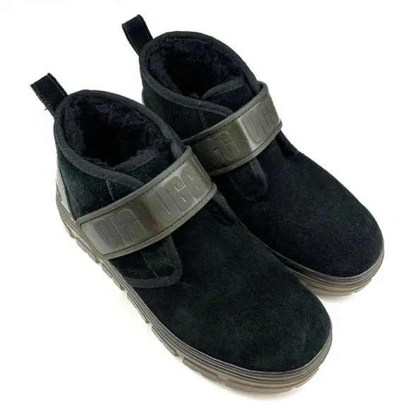 UGG Neumel Clear Chukka Boots Black Suede Shearling Lined size 8