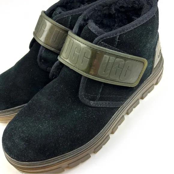 UGG Neumel Clear Chukka Boots Black Suede Shearling Lined size 8