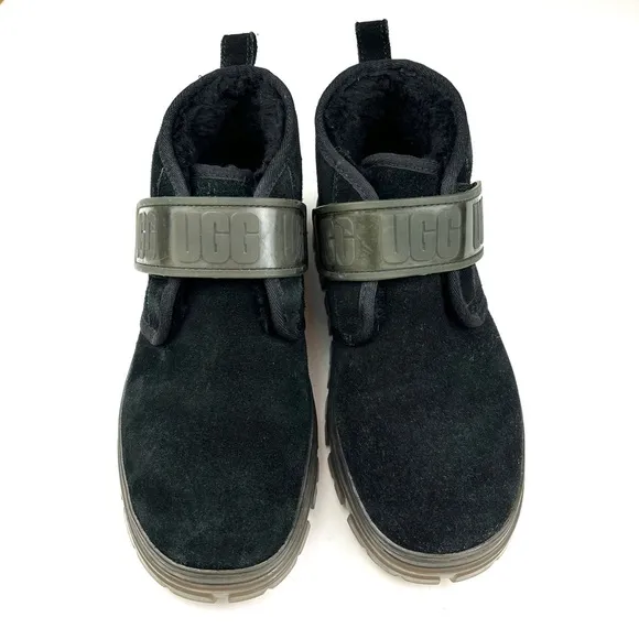 UGG Neumel Clear Chukka Boots Black Suede Shearling Lined size 8