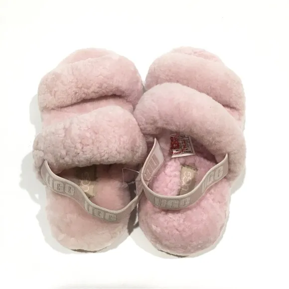 UGG Oh Yeah Fuzzy Sandal Slipper -Seashell Pink Sheepskin -Kids US 1 -NEW
