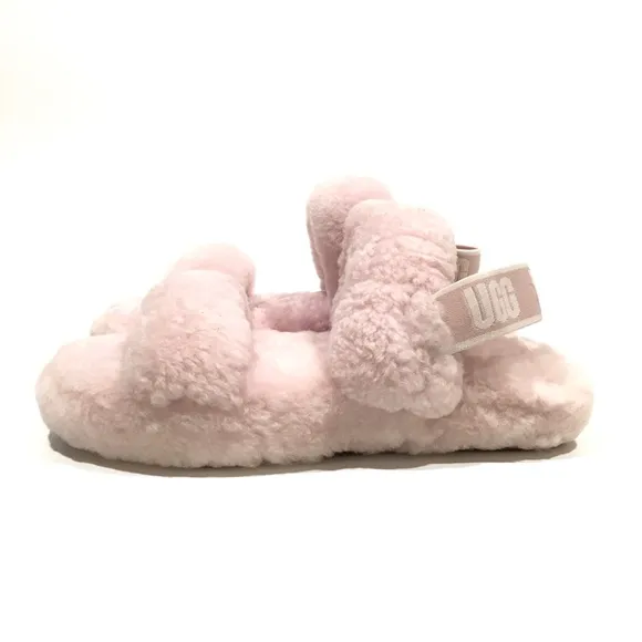 UGG Oh Yeah Fuzzy Sandal Slipper -Seashell Pink Sheepskin -Kids US 1 -NEW