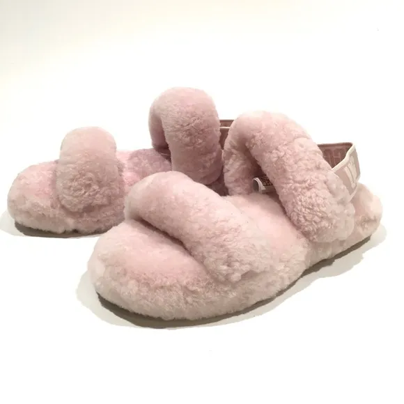 UGG Oh Yeah Fuzzy Sandal Slipper -Seashell Pink Sheepskin -Kids US 1 -NEW