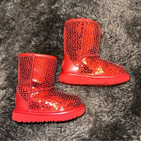 UGG Red Classic 2 Gel Hearts Boot Youth Sz 6 Girly Winter Valentines Indie Sweet
