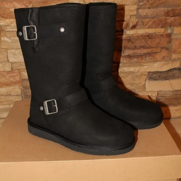 UGG SUTTER MOTO LEATHER BUCKLE‎ BOOTS