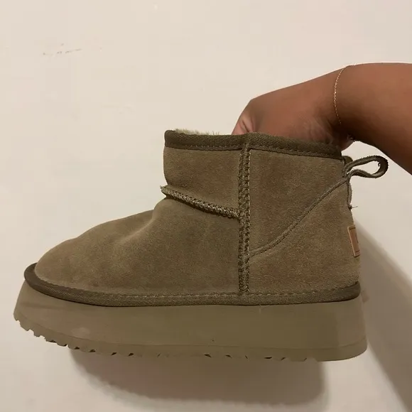 UGG treadlite  platform Classic Ultra Mini Boots