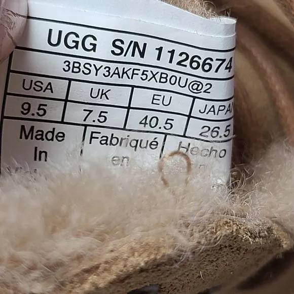 UGG women boots Classic FEMME lace-up tan Suede Ankle Wedge Booties sz 9.5 new