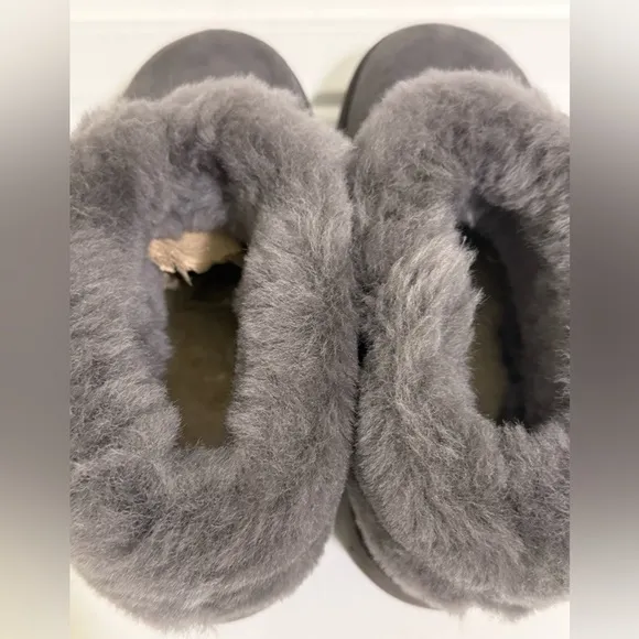 Ugg women Classic Mini Fluff new