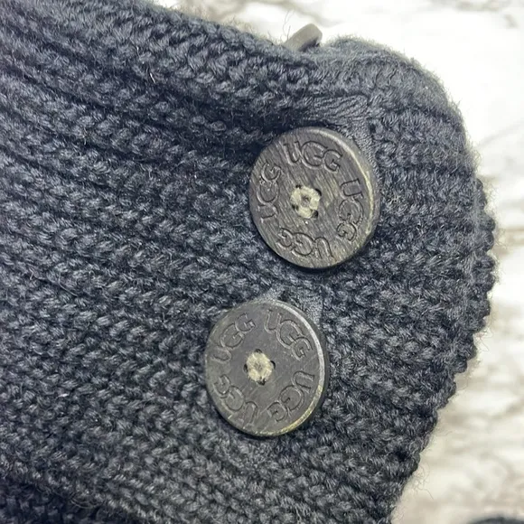 UGG Womens Boots Size 7 Black Chunky Knit Cardy Classic Convertible Buttons 6