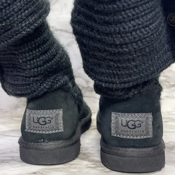 UGG Womens Boots Size 7 Black Chunky Knit Cardy Classic Convertible Buttons 6