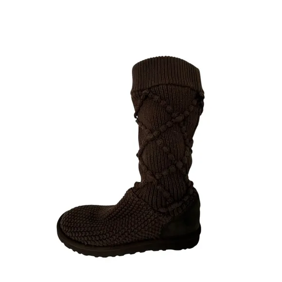 UGG Women’s Brown Classic Argyle Knit Boots  size 8  NEW