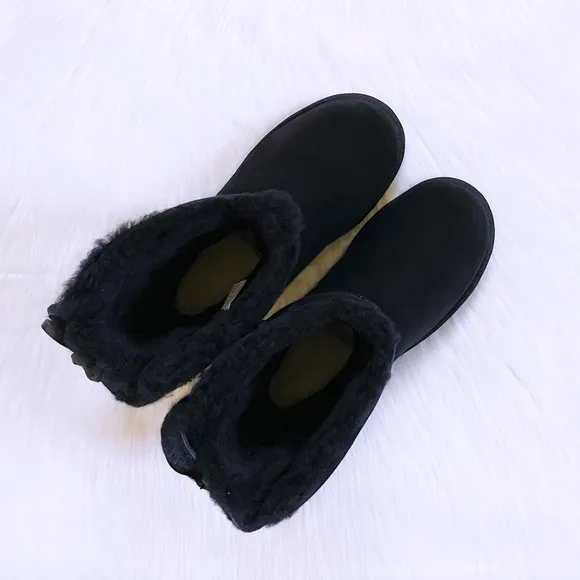 UGG Women’s Classic Double Bow Short Black Boots