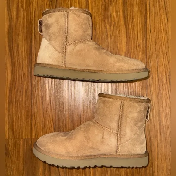 UGG Women's Classic II Mini Boots
