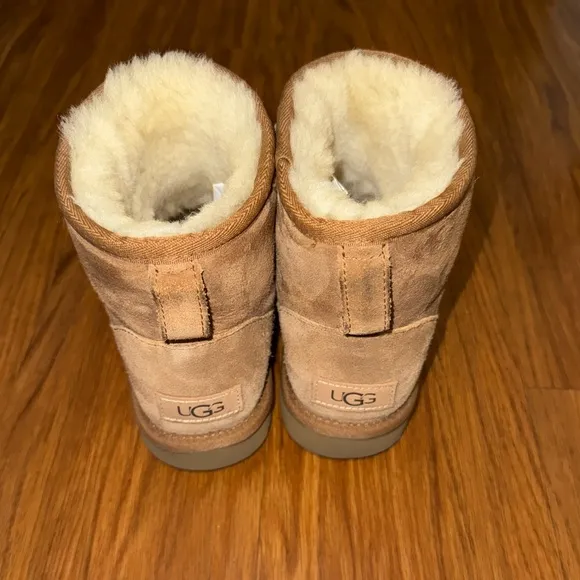 UGG Women's Classic II Mini Boots