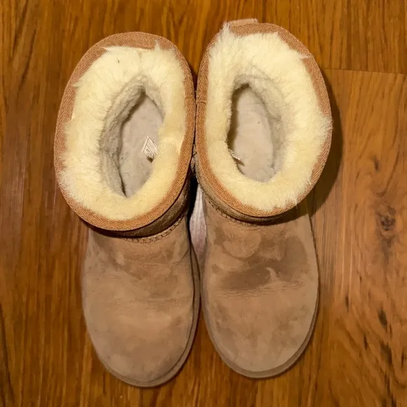 UGG Women's Classic II Mini Boots
