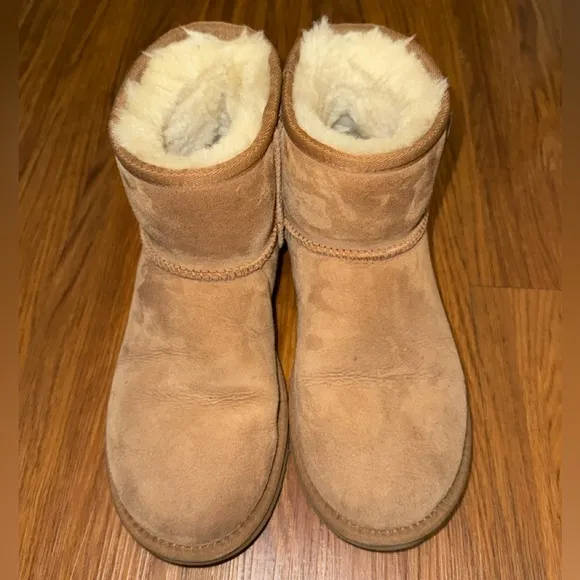UGG Women's Classic II Mini Boots