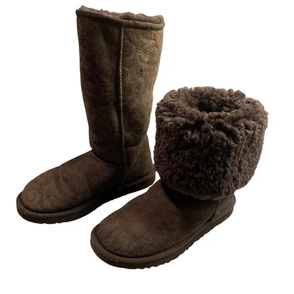 UGG Women’s Classic Tall II Boots Chocolate