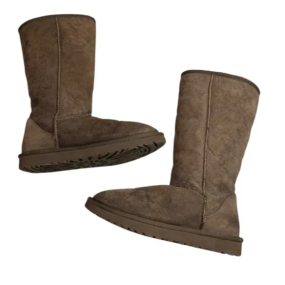 UGG Women’s Classic Tall II Boots Chocolate