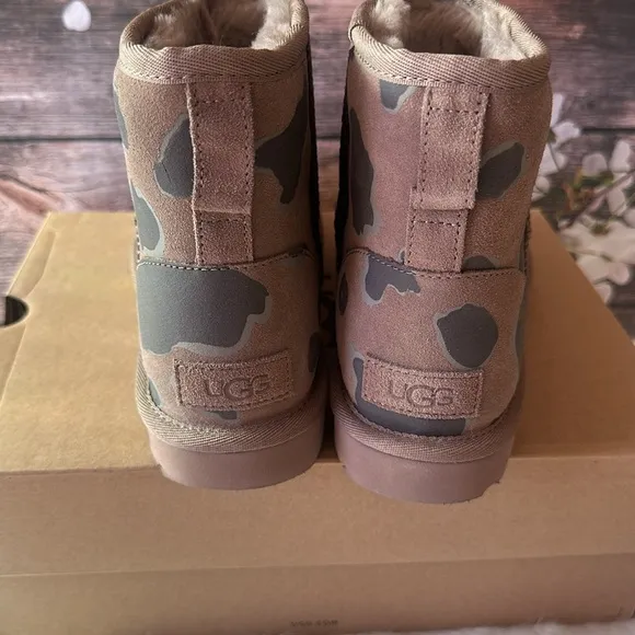 UGG Womens Classic Ultra Mini Appaloosa Sz 7