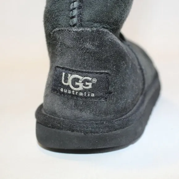 UGG Youth Sz 4 Classic Tall Black Suede Shearling Lined Pull On Mid Calf Boots