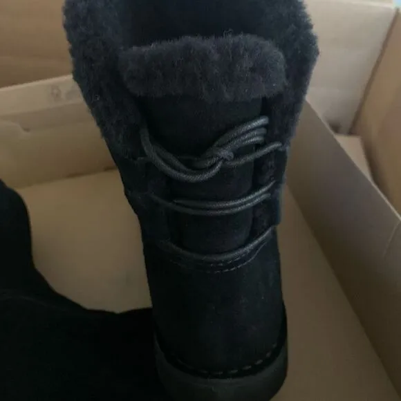UGG | Naiyah Suede Booties