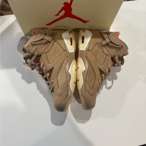 Used Nike Travis Scott Jordan 11 men’s size 10 shoes