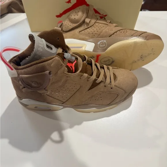 Used Nike Travis Scott Jordan 11 men’s size 10 shoes