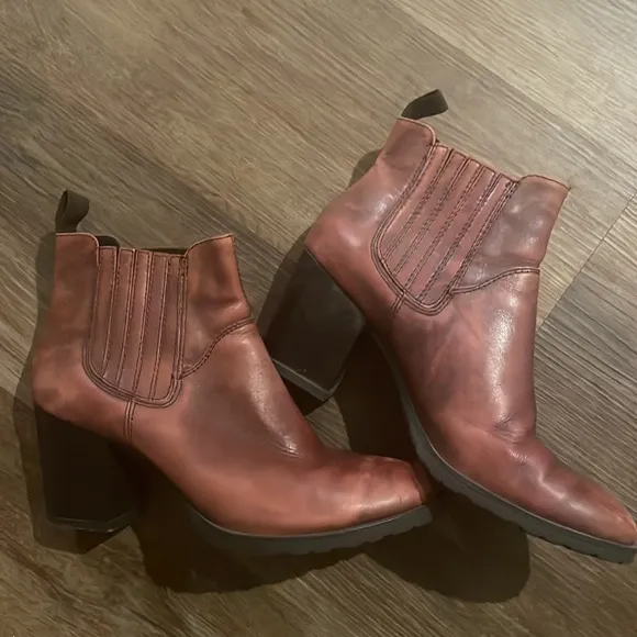 Vagabond Shoemakers Leather Rustic Brown Bootie