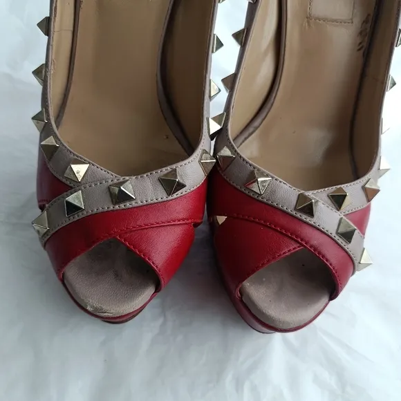 VALENTINO Rockstud Peep Toe  High Heels size 36