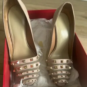 Valentino Studded Nude Heels- platform sz 39