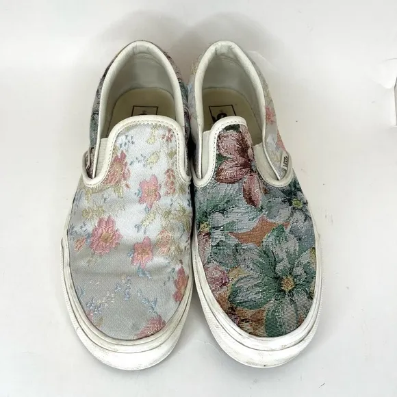 Vans Classic Slip On Floral Tapestry Sneaker Shoes Womens Size 10.5 Pre Owned