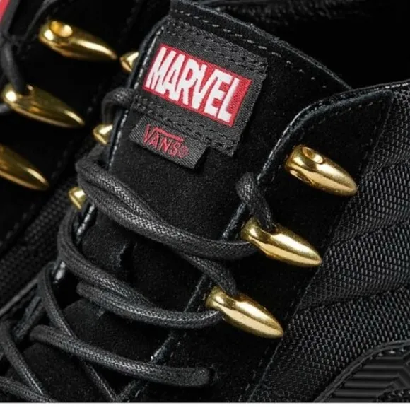 Vans Earth Marvel Black Panther High Tops, Men's Size 10. Black.