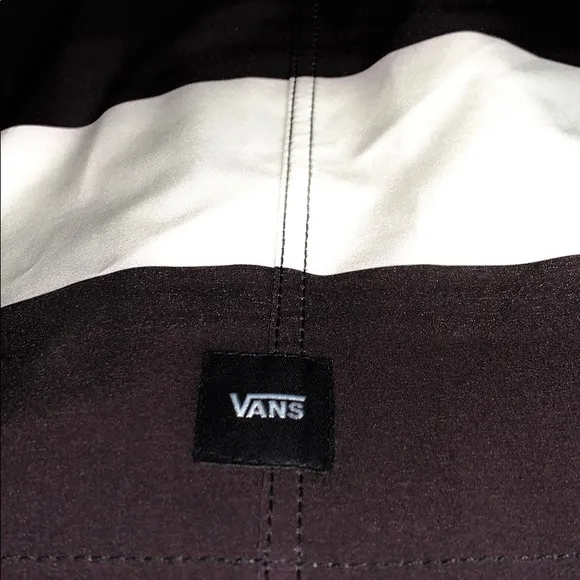 💙VANS ERA BOARDSHORT SWIM SHORTS BLACK/WHITE NEW